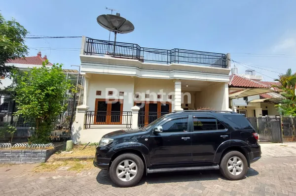 image TURUN HARGA  RUMAH LEBAR 8 METER DI PURIMAS HANYA 1 M AN TERMURAH DI SURABAYA TIMUR (1)