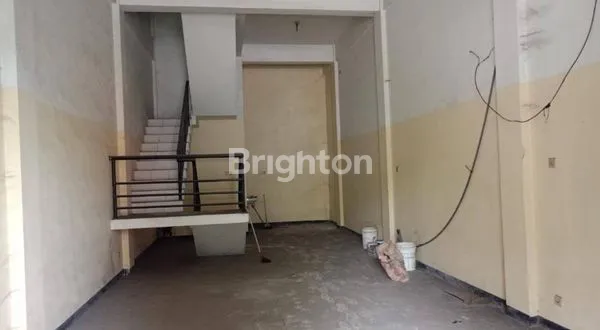 image RUKO 3.5 LANTAI KAWASAN BISNIS (COMERCIAL AREA), COCOK UNTUK SEGALA MACAM USAHA, PARKIRAN LUAS, DAERAH DUPAK (1)