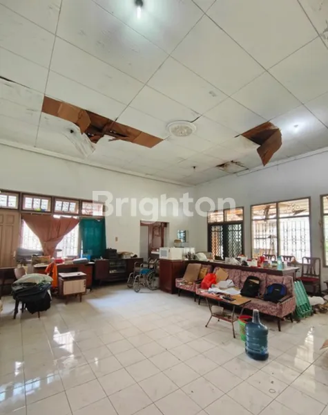 image RUMAH MANYAR INDAH HITUNG TANAH 10 JUTAAN, ROW JALAN 3 MOBIL (3)