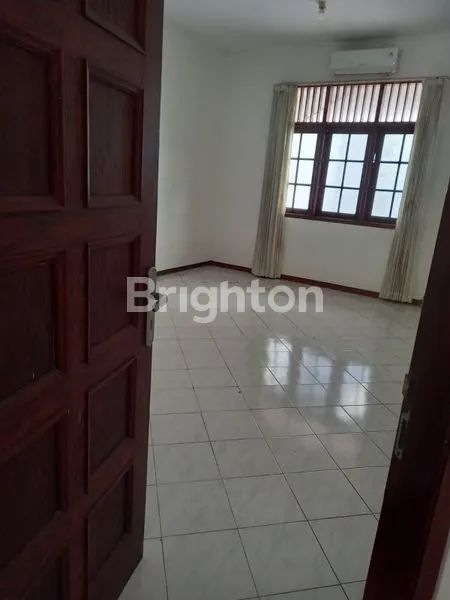 image  RUMAH DI KAWASAN SATELIT UTARA, SURABAYA BARAT (4)