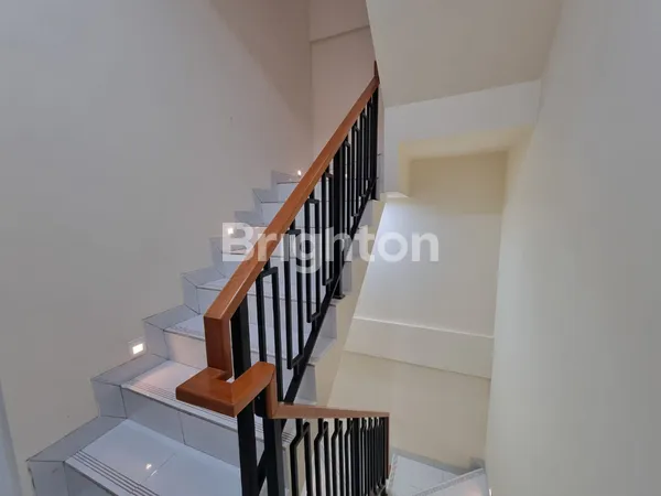 image RUMAH BARU TANJUNG DUREN 3,8 X 11 JAKARTA BARAT (3)