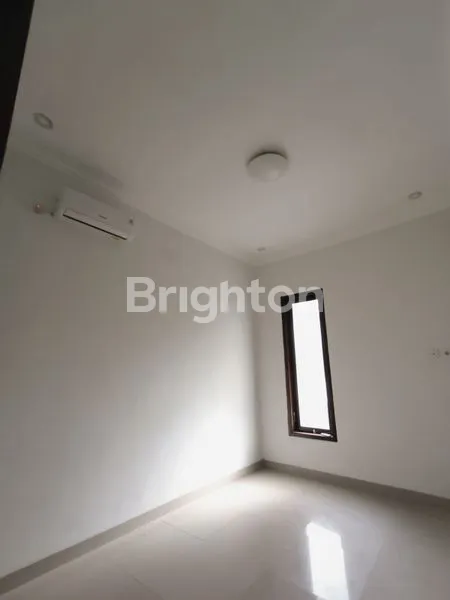 image RUMAH BARU RENOV SEMI FURNISH DI SAWOJAJAR  (6)