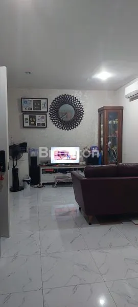 image RUMAH CANTIK 2 LANTAI DI LAVON 1 CLUSTER GRANDURA CIKUPA TANGERANG (2)