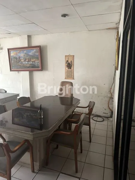 image RUKO KEBON JERUK LOKASI STRATEGIS (3)