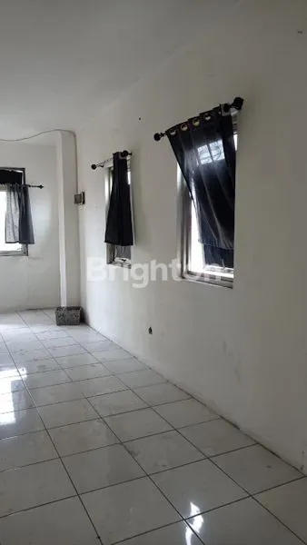 image RUKO 4 LANTAI AKSES JALAN RAYA (3)