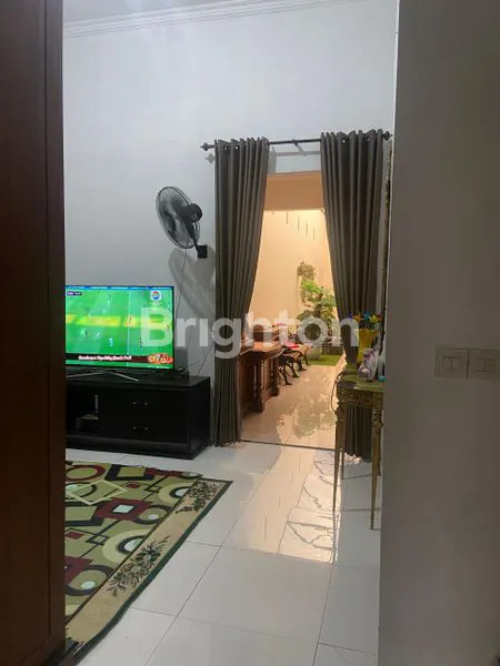 image RUMAH SECOND RUNGKUT ASRI TIMUR DEKAT UPN RAYA MERR (5)