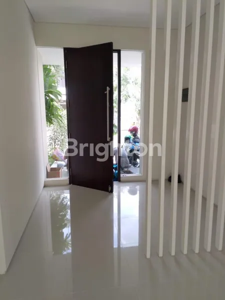 image RUMAH BARU GRESS 2 LANTAI DI PELICAN HILL CITRALAND  (2)