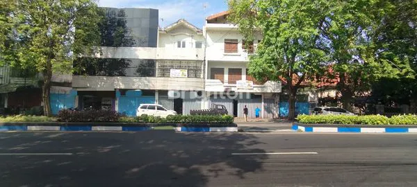 image RUKO 3 LANTAI LOKASI 0 JALAN RAYA PASURUAN KOTA STRATEGIS COCOK UNTUK KANTOR ATAU USAHA (5)