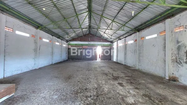 image GEDUNG RAYA PANARUKAN (2)