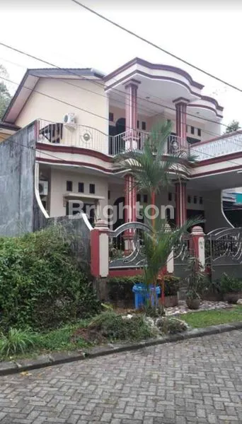 image DIJUAL RUMAH CANTIK 2 LANTAI TERMURAH DI BALIKPAPAN REGENCY  (1)