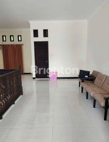 image DIJUAL RUMAH CANTIK 2 LANTAI TERMURAH DI BALIKPAPAN REGENCY  (4)