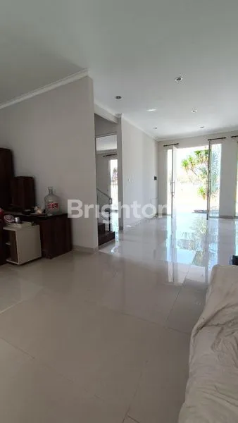 image RUMAH MEWAH SIAP HUNI DI GRAND ISLAND PAKUWON CITY MINIMALIS DEKAT CLUB HOUSE ROW 3 MOBIL BISA KPR (4)