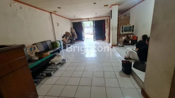 RUKO 4 LANTAI LEBAR 5,2METER DI LATUMENTEN, JAKARTA BARAT (KODE RMRG 2496)
