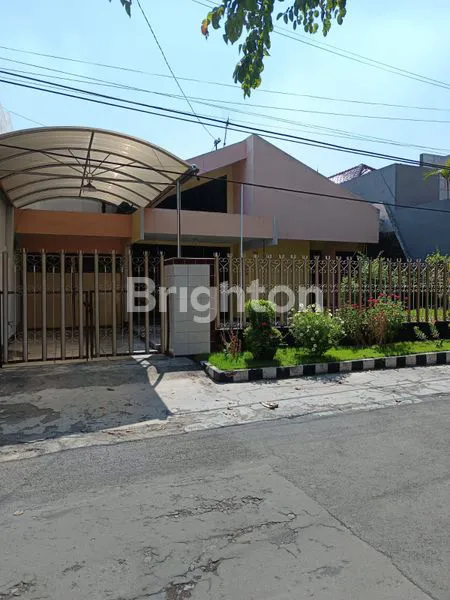 image RUMAH LAMA TERAWAT DI KERTAJAYA INDAH TIMUR (2)