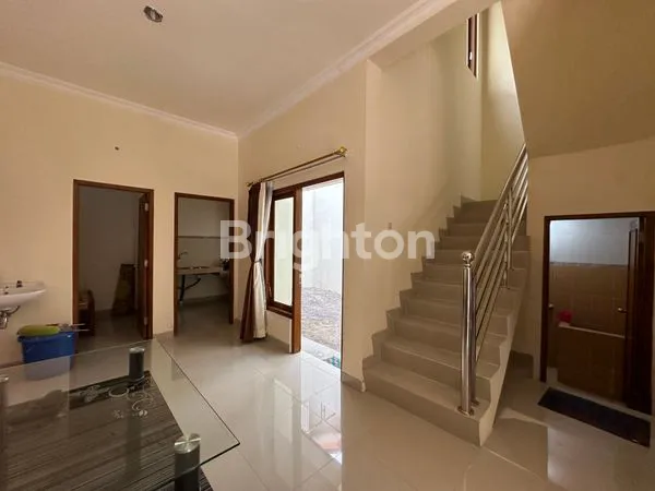 image RUMAH SIAP HUNI FURNISHED STRATEGIS DEKAT PAKUWON MALL SOLOBARU (7)