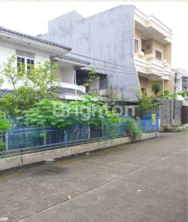 image RUMAH 2 LANTAI GREEN GARDEN HITUNG TANAH (2)