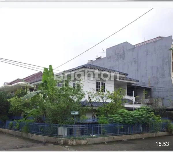image RUMAH 2 LANTAI GREEN GARDEN HITUNG TANAH (4)