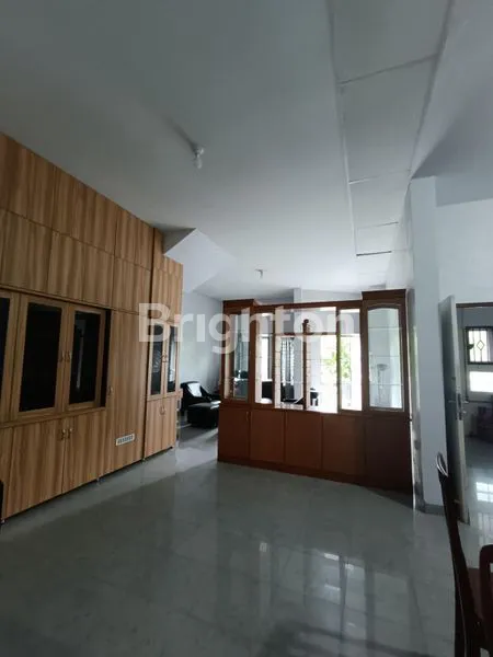 image RUMAH CANTIK 2 LANTAI SIAP HUNI LENGKAP FURNISHED  (2)