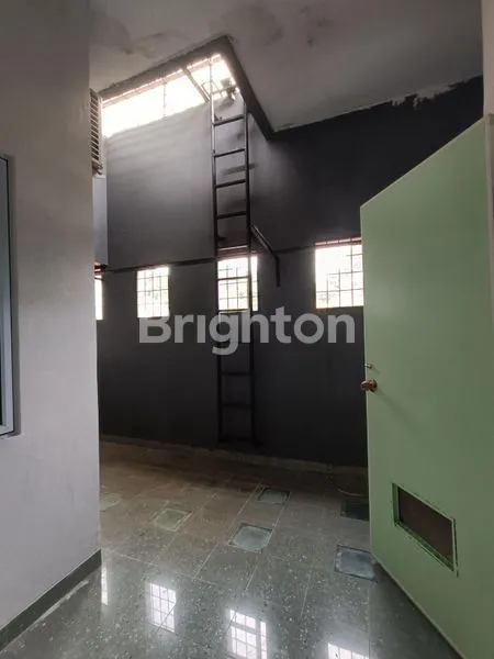 image RUMAH CANTIK 2 LANTAI SIAP HUNI LENGKAP FURNISHED  (7)