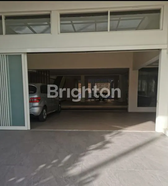 image RUMAH MEWAH 2 LANTAI DIENG MALANG (2)