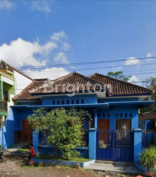 RUMAH STRATEGIS PINGGIR JALAN DI JL RAYA DRUJU, KEC SUMBERMANJING WETAN, MALANG