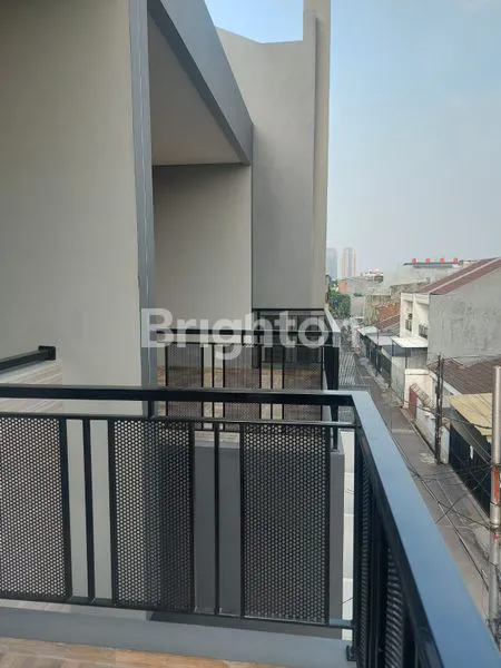 image RUMAH BARU DURI KEPA BEBAS BANJIR LOKASI STRATEGIS  (8)