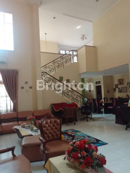 image RUMAH ASRI 2 LANTAI LUAS SIAP HUNI DI KOTA WISATA CIBUBUR (2)