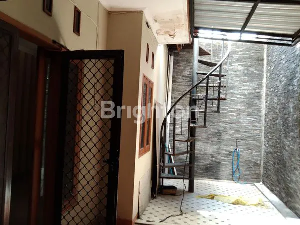 image RUMAH MEWAH DALAM KOMPLEKS PERUMAHAN DI KAWASAN ELIT JOGJA UTARA.PERUMAHAN RIVER PARK JONGKE MLATI.DIKELILINGI HOTEL DAN PERUMAHAN MEWAH HYATT & GOLF, HYARTA, DAMARA, SCH SLEMAN CITY HALL (5)