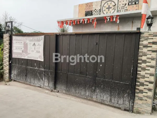 image RUMAH CANTIK MURAH FULL FURNISHED PLUS TEMPAT USAHA DI CISEENG (3)