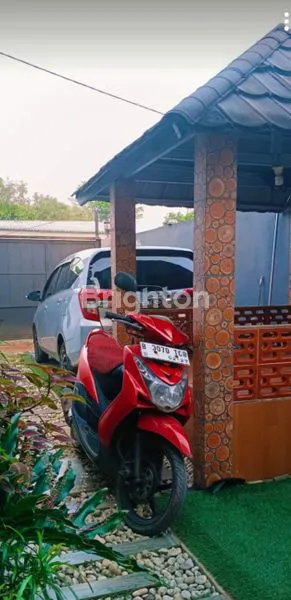 image RUMAH CANTIK MURAH FULL FURNISHED PLUS TEMPAT USAHA DI CISEENG (4)