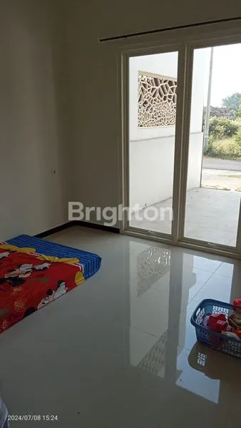 image RUMAH 1 LANTAI SIAP HUNI DI TULUNGAGUNG (3)