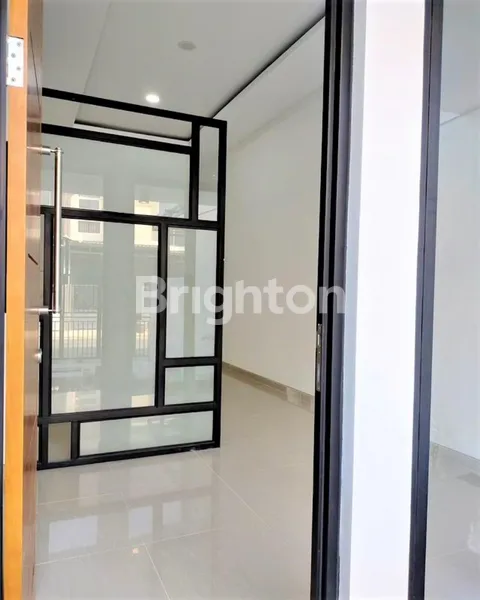 image RMH GRESS 2 LANTAI  DI KLAMPIS SEMOLO DEKAT MANYAR (3)