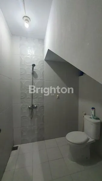 image RUMAH KELAPA GADING SIAP HUNI, RAPI, TERAWAT DALAM KOMPLEK ROW JALAN 3 MOBIL (5)