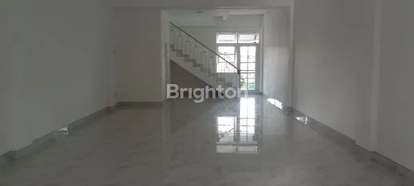 image RUKO 3LT SIAP PAKAI PINGGIR JALAN RAYA  DALAM KOTA DEKAT MALIOBORO (3)