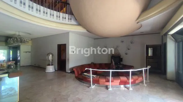 image RUMAH LOKASI STRATEGIS POROS DEKAT RAYA IJEN MALANG (2)