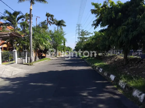 image RUMAH KOMERSIAL NGINDEN INTAN DUA LANTAI (2)