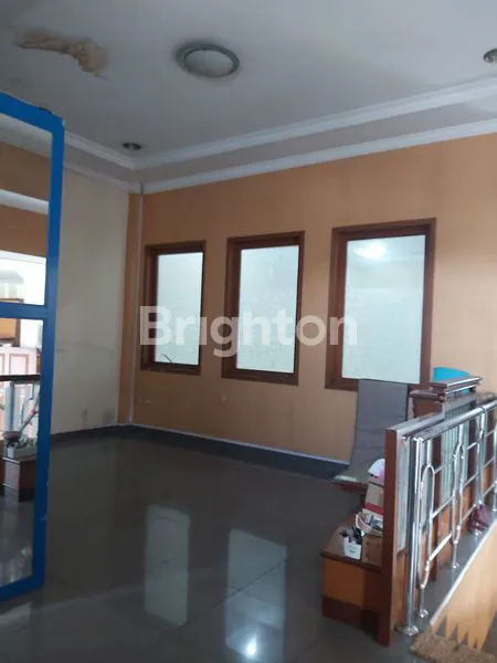 image RUMAH CANTIK LUAS TERAWAT @ TAMAN SAKURA BANDUNG (6)