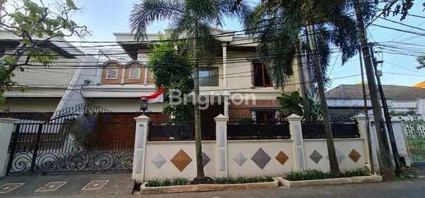 image RUMAH MEWAH 2 LANTAI  LT 500 M ADA KOLAM RENANG JALAN KEMANG TIMUR (1)