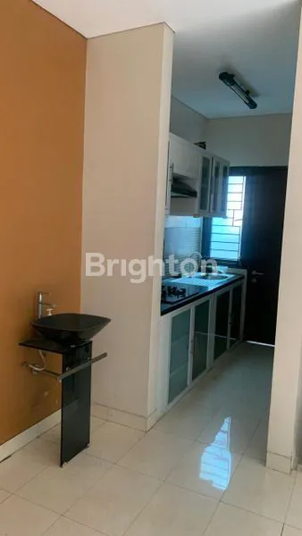 image RUMAH 2 LANTAI HIJAU ASRI TERAWAT SIAP HUNI DI CLUSTER RAFFLES HILLS CIBUBUR DEPOK (4)