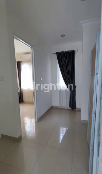 image RUMAH CANTIK 2 LANTAI SIAP HUNI DI CLUSTER ELITE CITRAGRAN CIBUBUR (5)