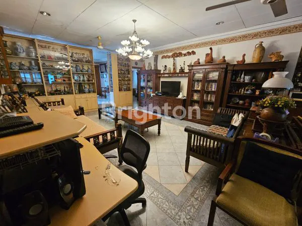image DIJUAL RUMAH CLASSIC, MENARIK DI PONDOK INDAH (2)