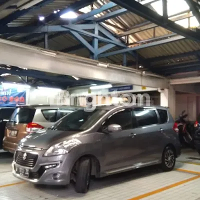 image GEDUNG EX SHOW ROOM 0 JALAN RAYA (7)