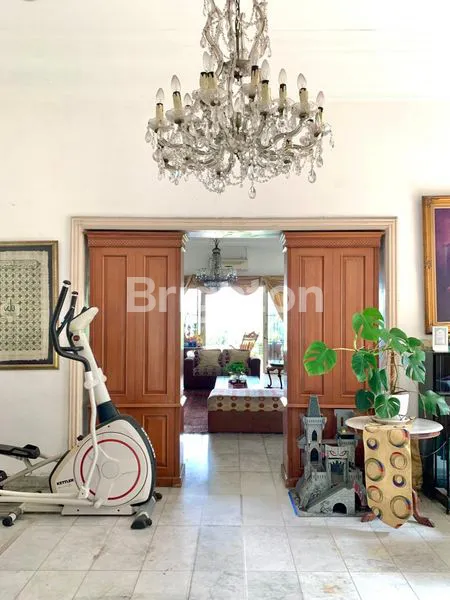 image RUMAH DIMENTENG JAKARTA PUSAT (1)