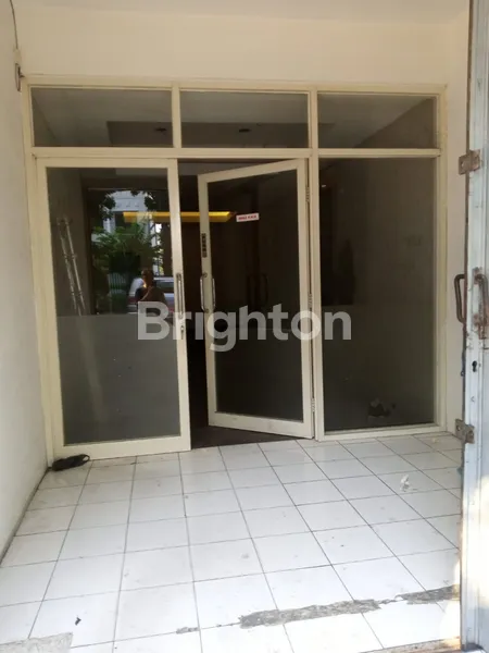 image  RUKO 1LANTAI RAYA MAYJEN SUNGKONO   KOMERSIAL AREA, NOL JALAN RAYA UTAMA   DEKAT SUTOS, DEKAT MALL CIPUTRA WORLD (3)