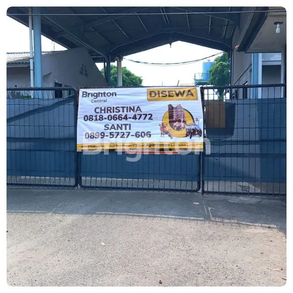 GEDUNG DAN LAHAN EX POOL BUS DI JALAN RAYA JAKARTA BOGOR