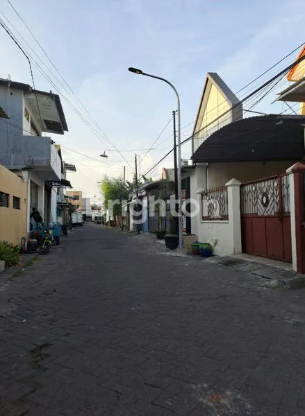 image RUMAH 2 LANTAI, STRATEGIS DEKAT RAYA KENJERAN PAKUWON CITY MALL ITS UNAIR MERR GALAXY MALL (6)