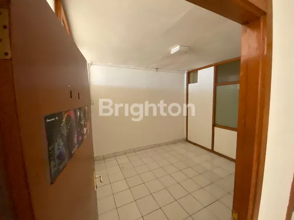 image RUKO 3 LANTAI DI DAERAH SUDIRMAN (3)