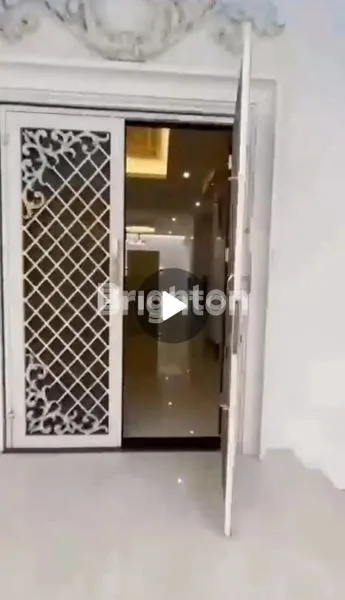 image RUMAH BARU 3 LANTAI, SIAP HUNI, DI PERCUT SEI TUAN, DELI SERDANG. (2)