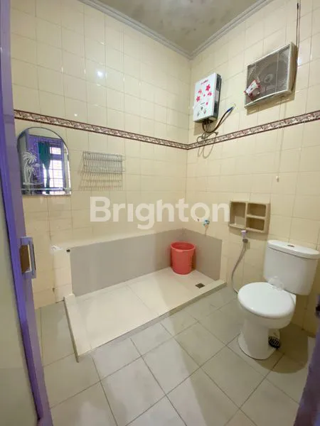 image RUMAH KONDISI ASRI, AMAN SERTA TERAWAT DENGAN BAIK, KONDISI SIAP UNTUK DIHUNI OLEH CALON PEMBELI YANG PUNYA KELUARGA SEDANG.  (3)