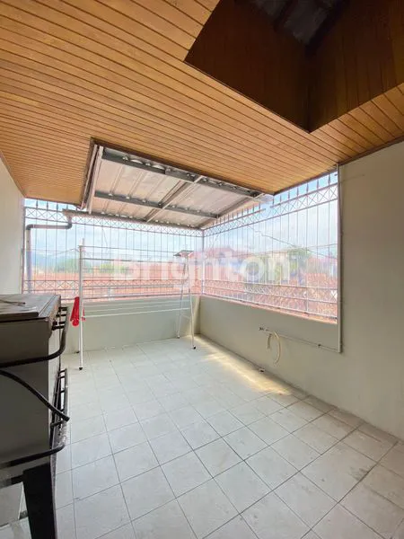 image RUMAH KONDISI ASRI, AMAN SERTA TERAWAT DENGAN BAIK, KONDISI SIAP UNTUK DIHUNI OLEH CALON PEMBELI YANG PUNYA KELUARGA SEDANG.  (4)